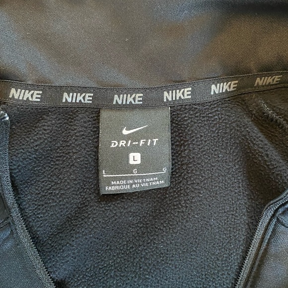 ✨SOLD✨Men’s Nike Dry-Fit Quarter Zip Jacket - Picture 3 of 3
